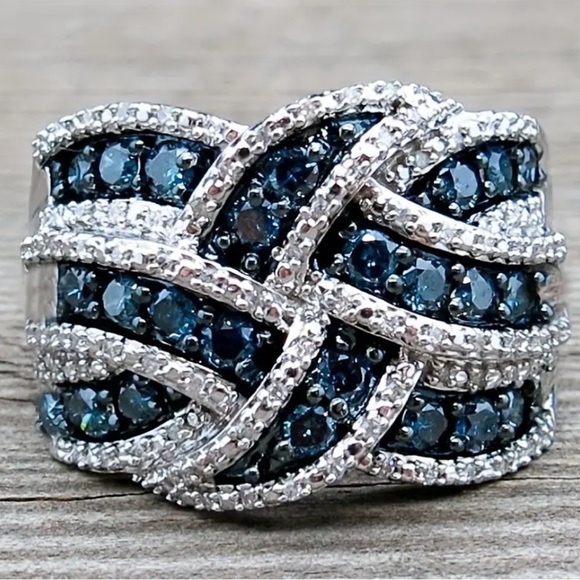 Jewelry - Infinity design blue ring